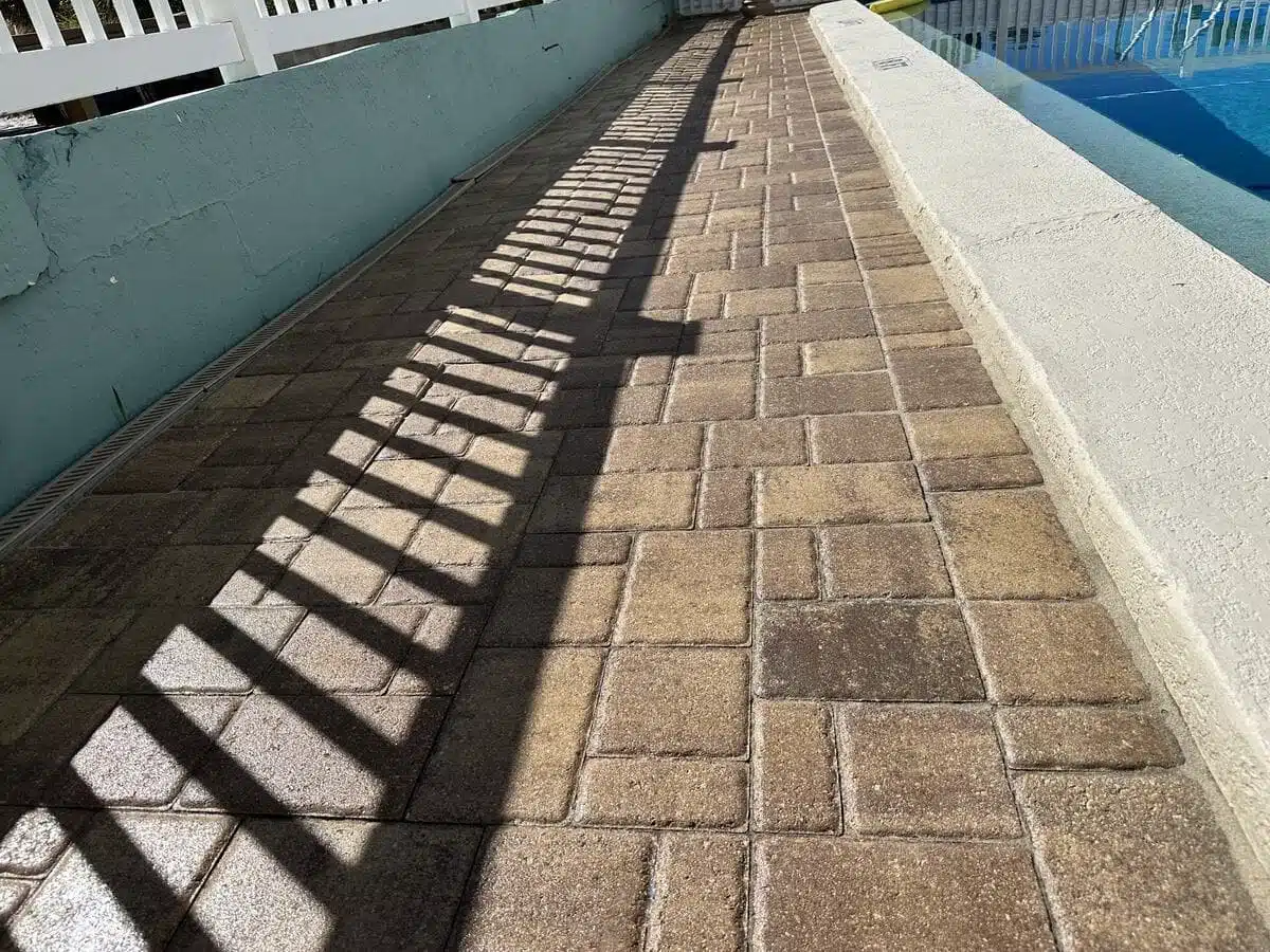 Valrico pressure washing — paver walkway cleaning